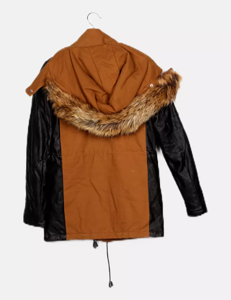 Pull&Bear Parka marrón causal